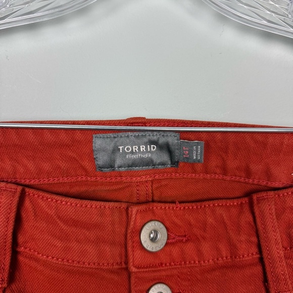Torrid Picante Mom Straight Vintage Stretch High-Rise Jean Raw Hem Size 14 Tall - Picture 6 of 8